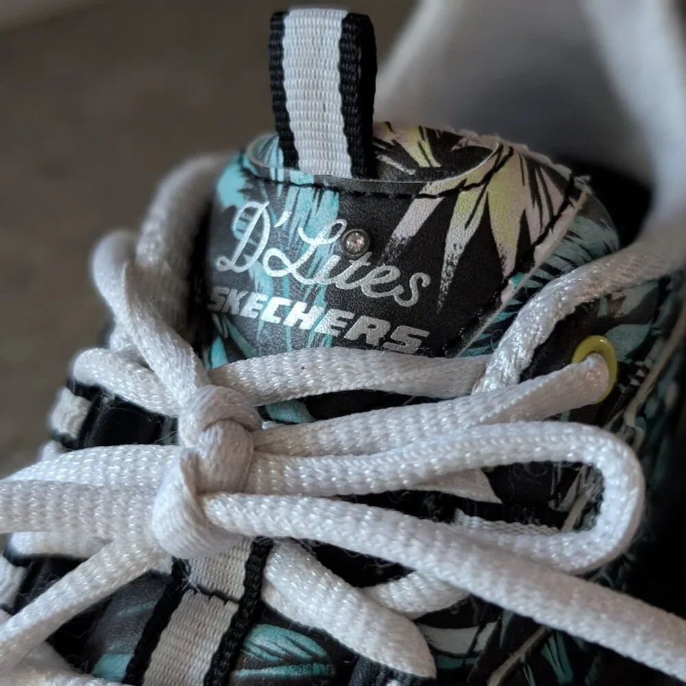 Skechers D’Lites Women’s Sneakers – Tropical Print – Size 6.5 - Picture 3 of 6